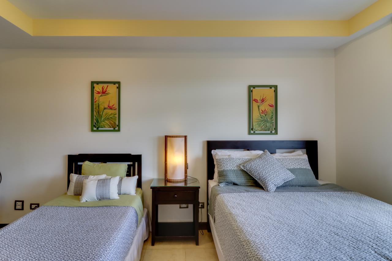 Naxos 15 Apartment Tamarindo Bagian luar foto