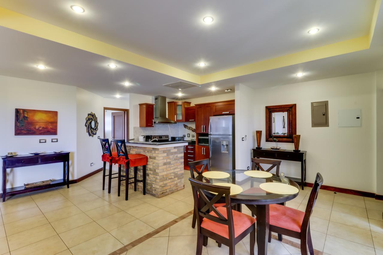 Naxos 15 Apartment Tamarindo Bagian luar foto