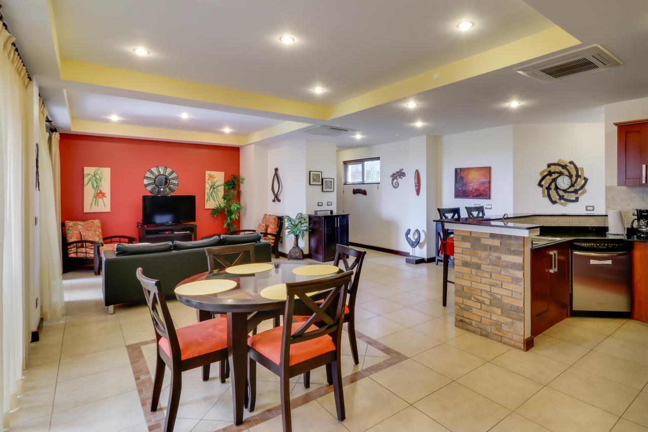 Naxos 15 Apartment Tamarindo Bagian luar foto