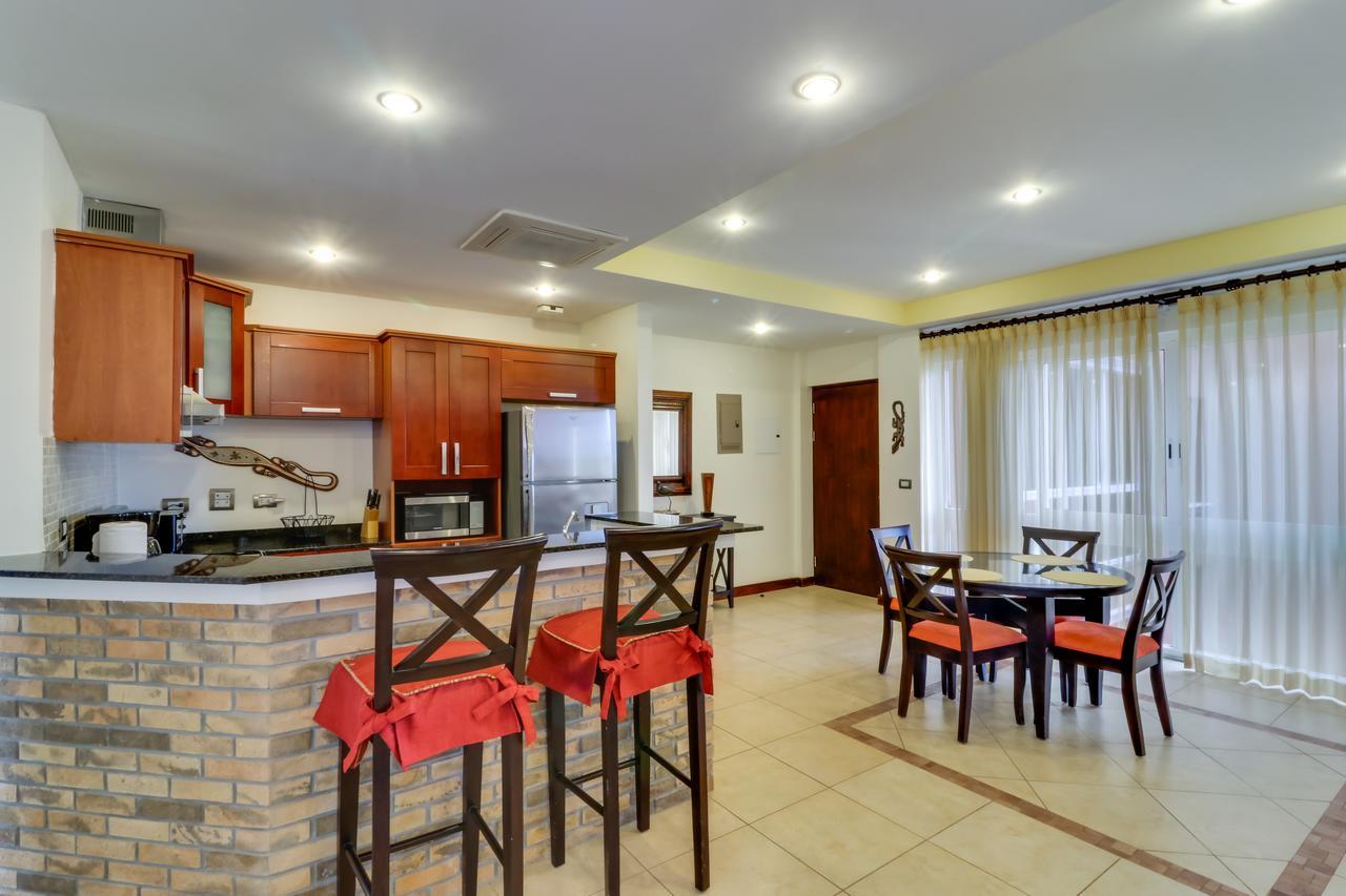 Naxos 15 Apartment Tamarindo Bagian luar foto